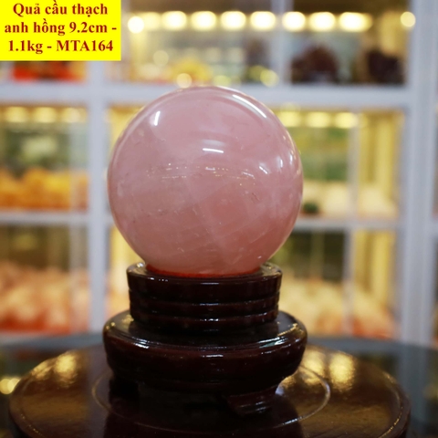 Quả cầu thạch anh hồng tự nhiên ĐK 9.2cm - 1.1kg - MTA164