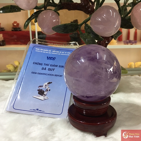 Quả cầu thạch anh tím