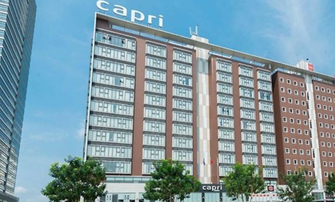 Làn sóng rao bán, đóng cửa khách sạn