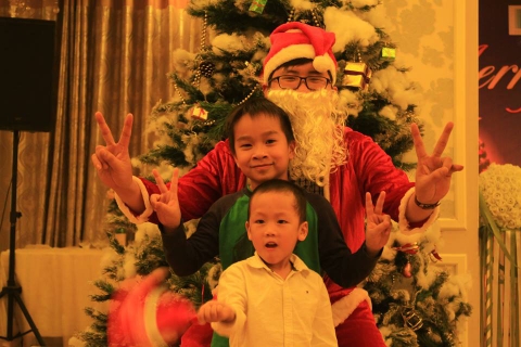 P&T long trọng tổ chức chương trình vui Noel - chào đón năm mới 2016