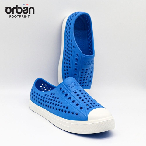 Giày nhựa lỗ Urban Footprint D2001 - Xanh coban trắng