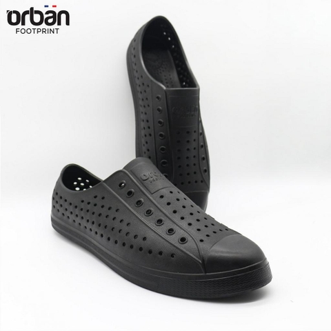 Giày nhựa lỗ  Urban Footprint D2001 - Đen trơn