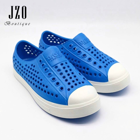 Giày nhựa lỗ Urban Footprint D2001 - Xanh coban trắng