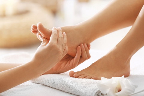 LIỆU PHÁP MASSAGE TRỊ LIỆU CHÂN HIỆU QUẢ TẠI SPA ĐÔNG Y SƠN CƯỚC