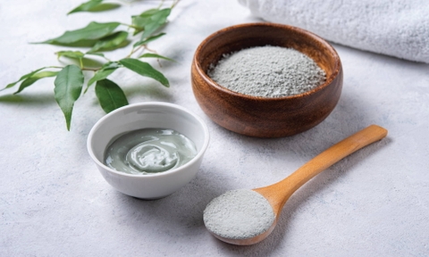 Bạn đã biết đến công dụng tuyệt vời của đất sét Bentonite trong mỹ phẩm chưa?