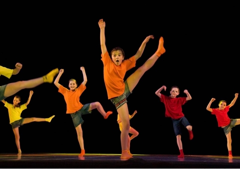 Trẻ em có nên học múa đương đại? - Học múa đương đại ở đâu chất lượng và thoải mái?