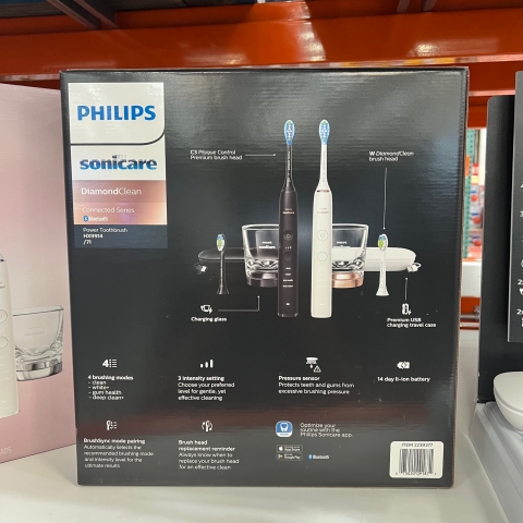 Bàn chải điện Philips DiamondClean 9300 có gì khác so với Philips Sonicare 5100?