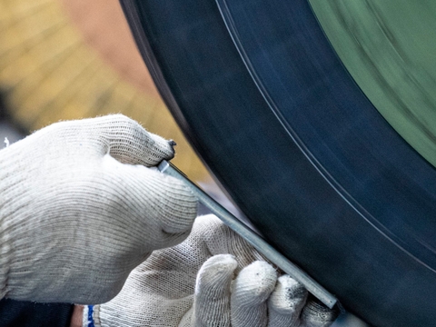 CẬN CẢNH QUÁ TRÌNH GIA CÔNG MẶT CHE VIMAR METAL