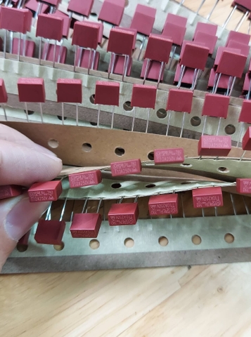 Cầu chì vuông 10A 250v mới !