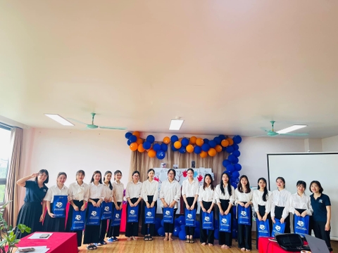 CHIA TAY ĐOÀN THỰC TẬP