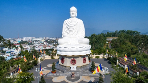 Chùa Long Sơn Nha Trang - Nét đẹp cổ kính