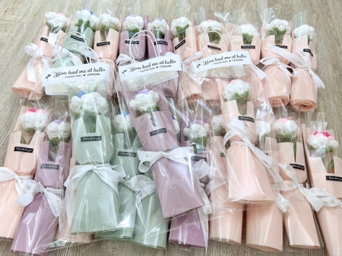 Hoa Hồng Len Đan Kèm Túi