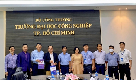 VECOM UNITOUR - Chuỗi hoạt động Hợp tác với các Trường Đại học, Cao đẳng (phần 1)