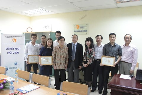 VECOM trân trọng đón chào 6 thành viên mới