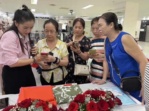 TỔNG KẾT TẬP HUẤN ỨNG DỤNG GIẢI PHÁP THANH TOÁN KHÔNG TIỀN MẶT VÀ LIVESTREAM BÁN HÀNG CHO TIỂU THƯƠNG TỈNH BÌNH 2024