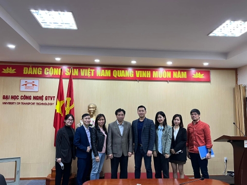 Đoàn VECOM làm việc với Trường Đại học Công nghệ Giao thông vận tải