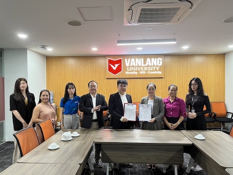 Lễ ký kết hợp tác nâng cao chất lượng nguồn nhân lực cho TMĐT VECOM - Đại học Văn Lang