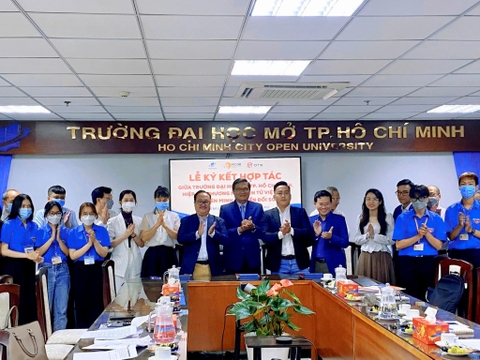 Lễ ký kết hợp tác giữa trường đại học Mở TP. Hồ Chí Minh