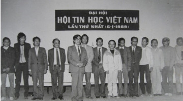 30 năm một chặng đường – Hội Tin học Việt Nam