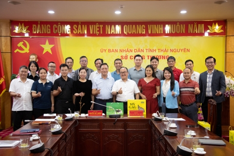 Vietnam E-Commerce Association works with Thai Nguyen Department of Industry and Trade