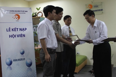 Member admission ceremony on April 24, 2012