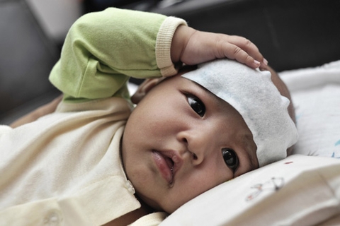 Dấu hiệu trẻ bệnh: Chậm cứu mất con Dấu hiệu trẻ bệnh: Chậm cứu mất con