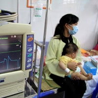 Chiêu quý của các mẹ có con 'dính' sởi Chiêu quý của các mẹ có con 'dính' sởi