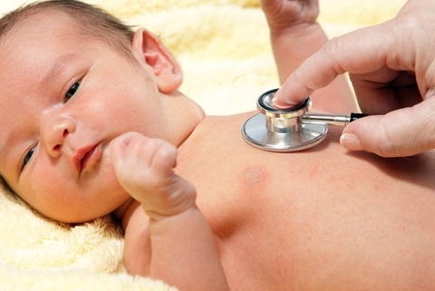 Những điều cần biết khi đưa con đi khám Những điều cần biết khi đưa con đi khám
