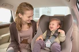 Những nguy hiểm khi trẻ ngồi ô tô cha mẹ nên biết Những nguy hiểm khi trẻ ngồi ô tô cha mẹ nên biết