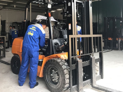 Bảo dưỡng xe nâng dầu và những thông tin cơ bản cần biết