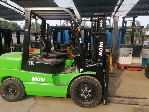 Đầu tư xe nâng Trung Quốc mới