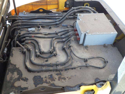 Komatsu xe điện gật gù lốp đôi FE25-1-302457