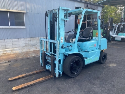 Xe nâng Misubishi FD30-33822 số tự động