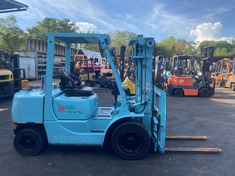 Xe nâng Misubishi FD30-33822 số tự động