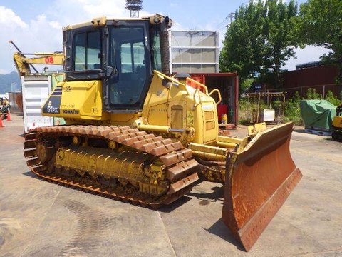 Máy ủi bánh xích hiệu komasu D51PX-22-11057