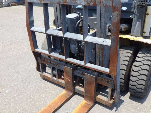 Xe nâng bình khô Komatsu FE25-1-302400