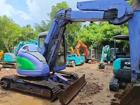 Máy xúc đào EX75UR-3-11429
