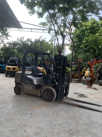 Xe nâng dầu Nisan YL02M25-003476