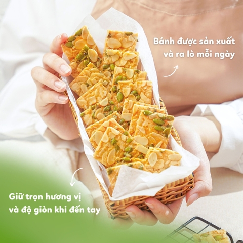 Combo 200gr Bánh ngói hạnh nhân x 250gr Granola Truyền Thống