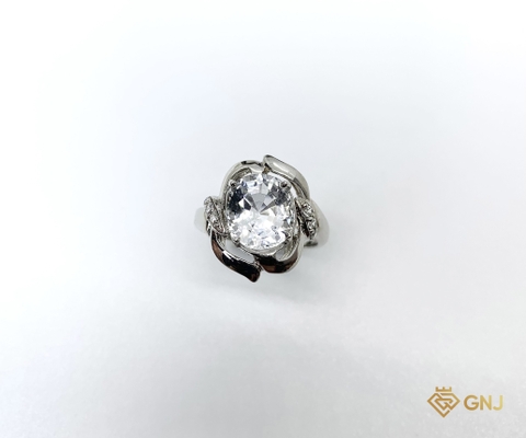 Nhẫn bạc đá Topaz tự nhiên.