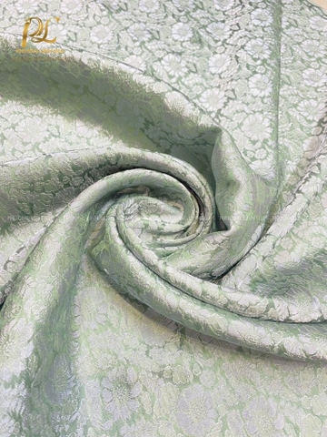 VẢI LỤA SATIN TƠ TẰM HOA CÚC MÀU XANH NHẠT