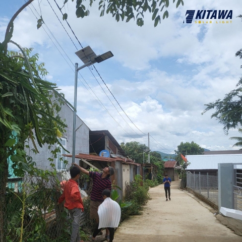 Kitawa lắp 200 đèn năng lượng mặt trời chiếu sáng tuyến đường nông thôn ở Ba Tri, Bến Tre