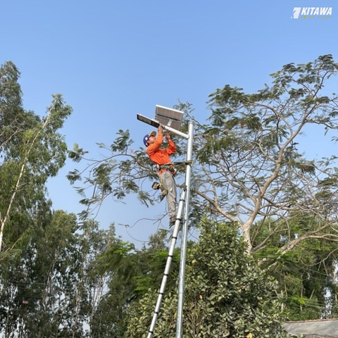 KITAWA đồng hành cùng Đoàn Y Bác Sĩ cung cấp đèn đường năng lượng mặt trời 300W thắp sáng đường quê ở Núi Sam, Châu Đốc, An Giang