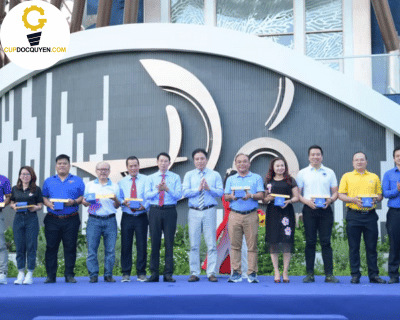 Cúp giải chạy Khánh Hoà - 𝐅𝐞𝐬𝐭𝐢𝐯𝐚𝐥 𝐛𝐢𝐞̂̉𝐧 𝐊𝐡𝐚́𝐧𝐡 𝐇𝐨̀𝐚 𝟐𝟎𝟐𝟑