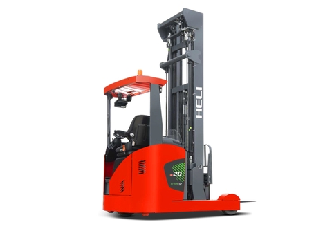 xe nâng reach truck siêu cao