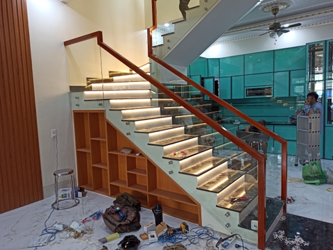 Thi Công Trọn Gói Đèn Cảm Ứng Cầu Thang Tại Bình Dương