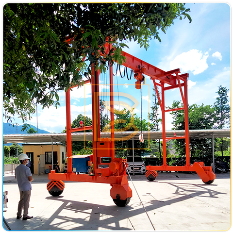 Cổng trục bánh lốp 3 Tấn