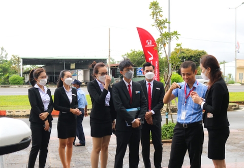KIẾN TẠO ĐỘI NGŨ TINH NHUỆ