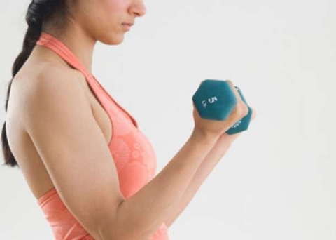 TOP 5+ bài tập giảm mỡ bắp tay cực hiệu quả dành cho nữ giới