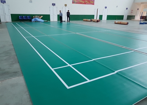Thi công sân cầu lông tại trường đại học ngoại ngữ Hà Nội
